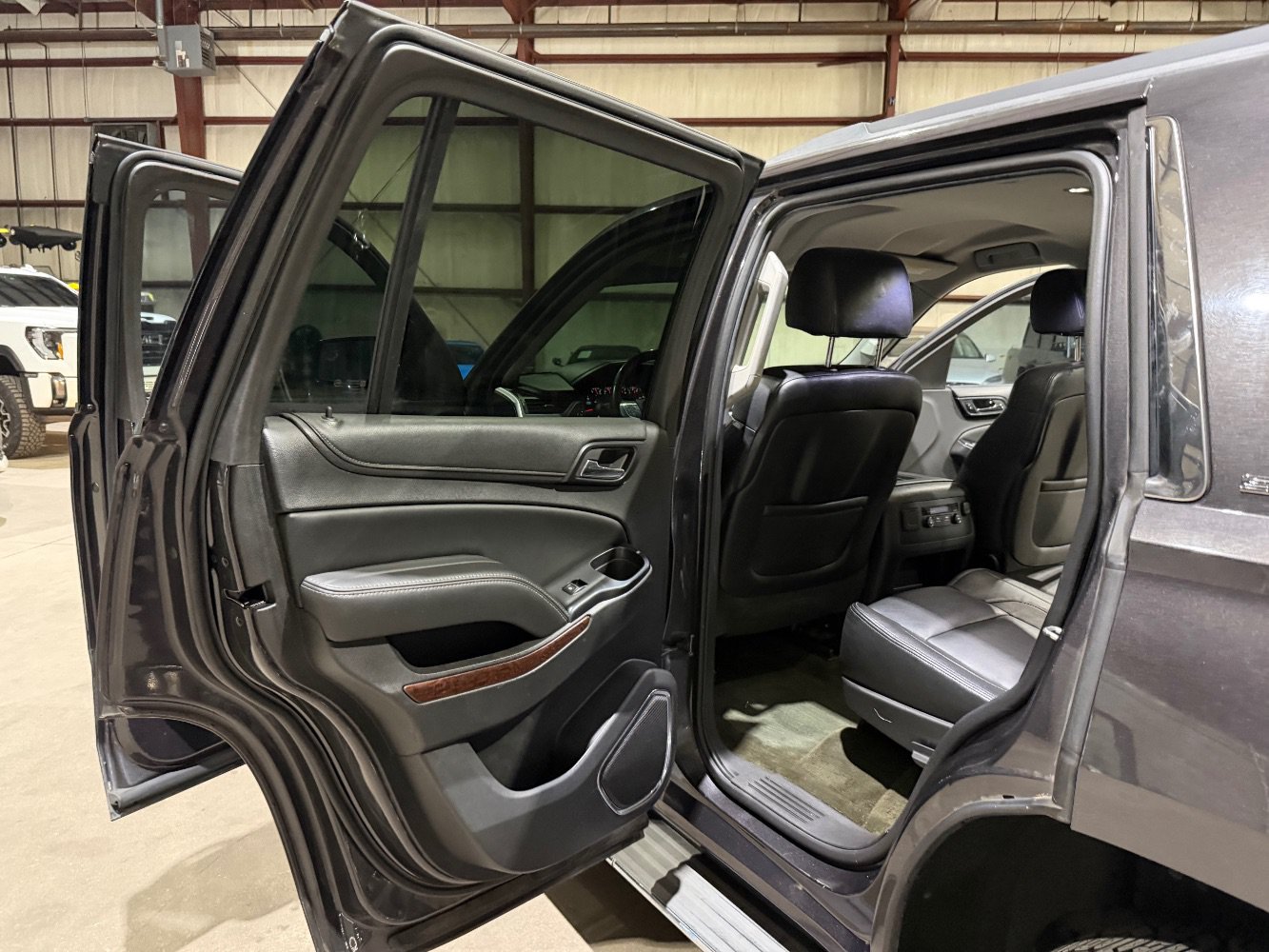 Used 2015 GMC Yukon SLE w/ Convenience Package RWD image 16