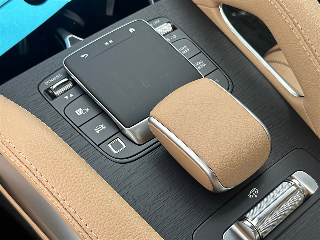 Certified 2025 Mercedes-Benz GLS 450 4MATIC image 35