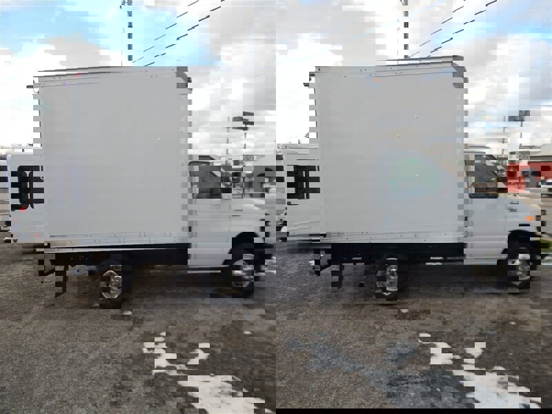 Used 2014 Ford E-350 and Econoline 350 Super Duty image 6