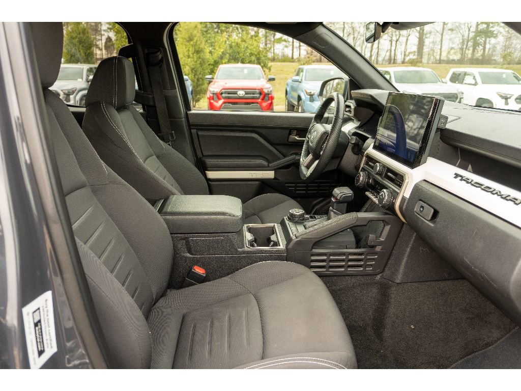 Used 2024 Toyota Tacoma TRD Off-Road image 17