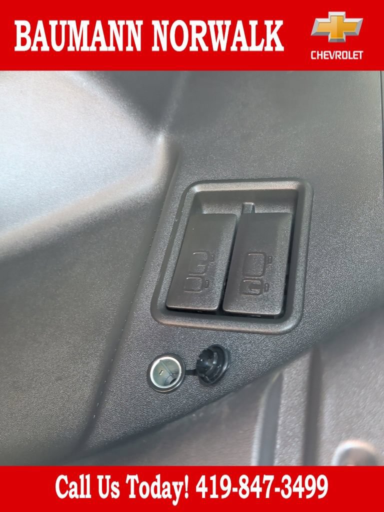 Used 2023 Chevrolet Equinox Premier FWD image 52