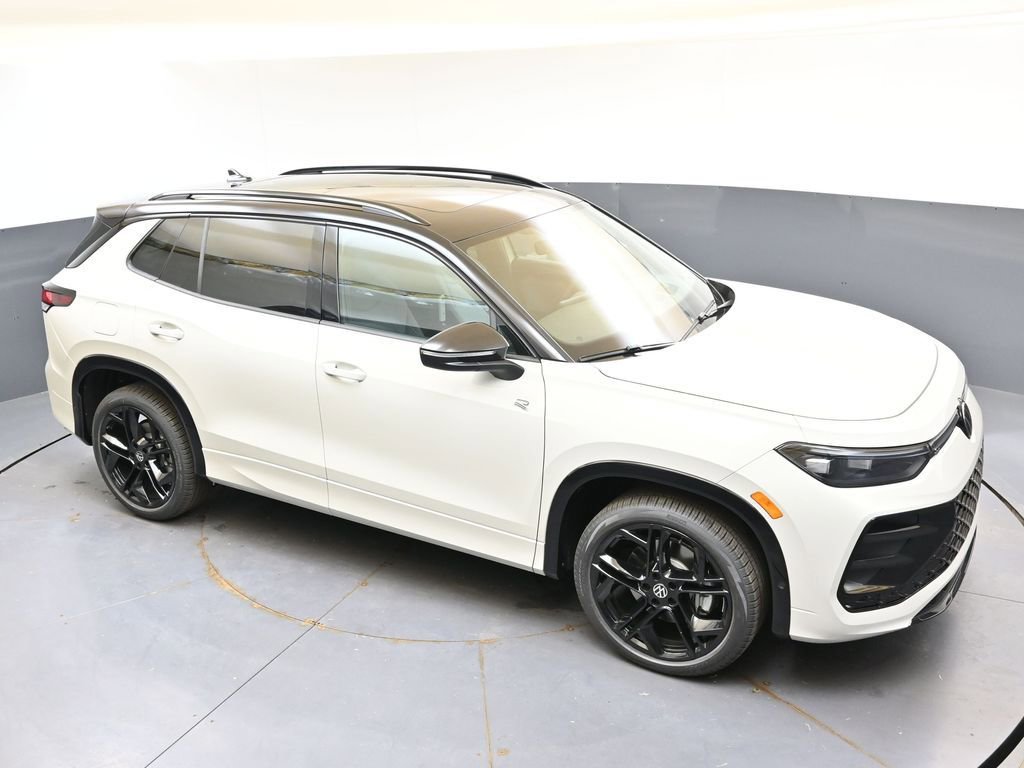 New 2026 Volkswagen Tiguan SE R-Line AWD/4WD image 42