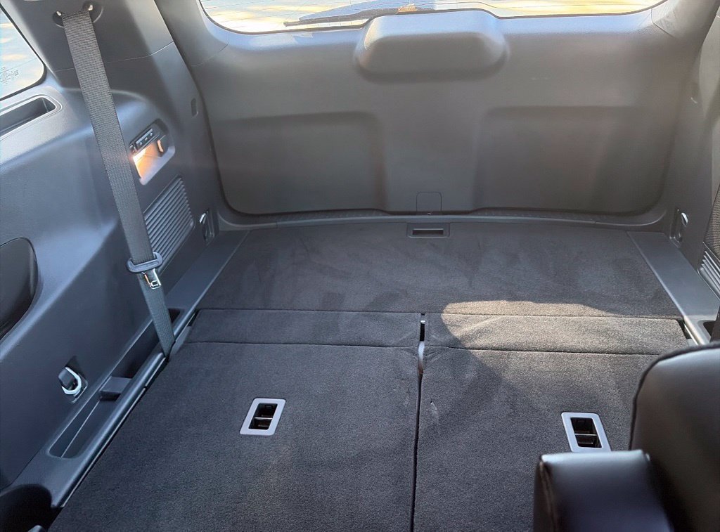 Certified 2026 Ford Explorer Platinum RWD image 33