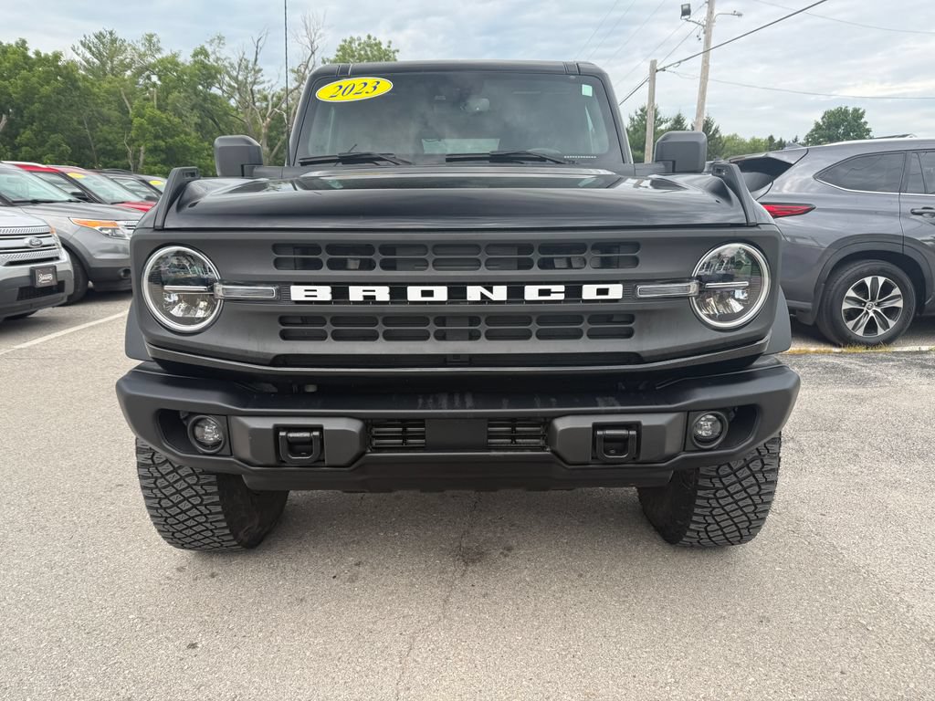 Used 2023 Ford Bronco Black Diamond w/ Sasquatch Package AWD/4WD image 2