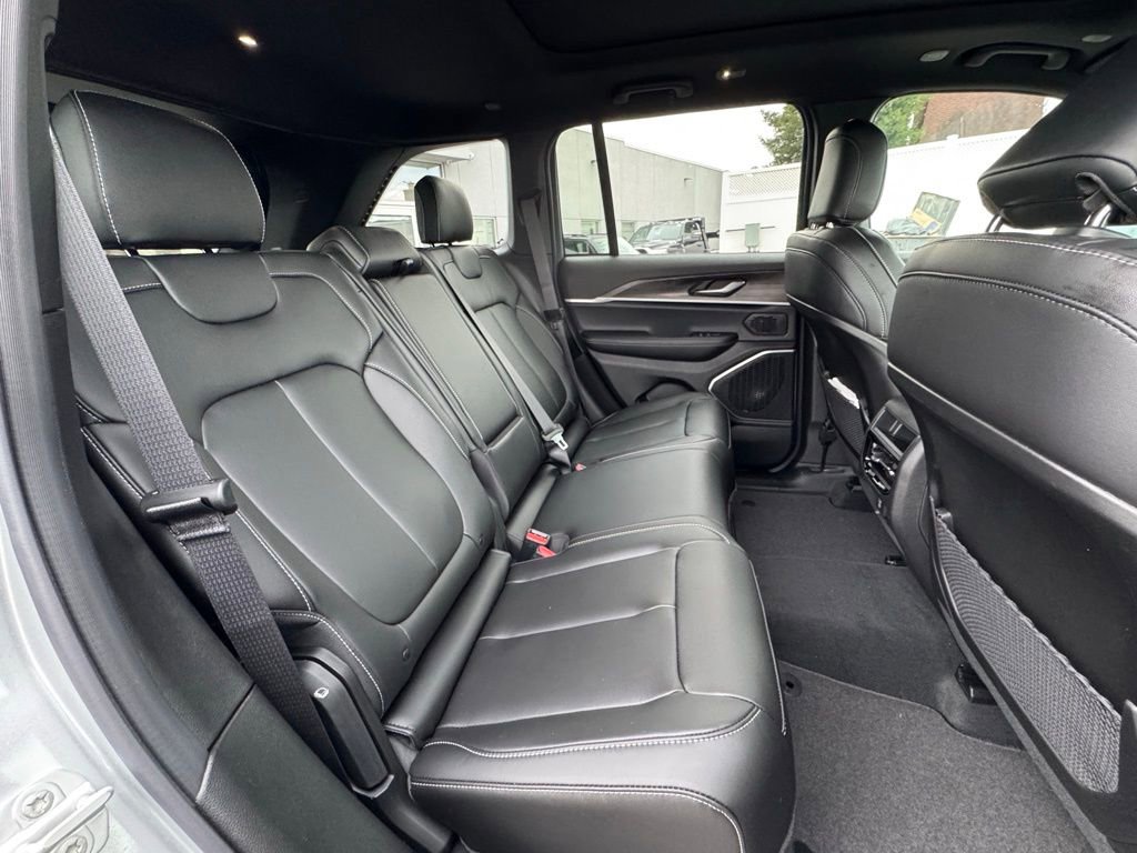 New 2026 Jeep Grand Cherokee Limited w/ Limited Altitude Package image 22