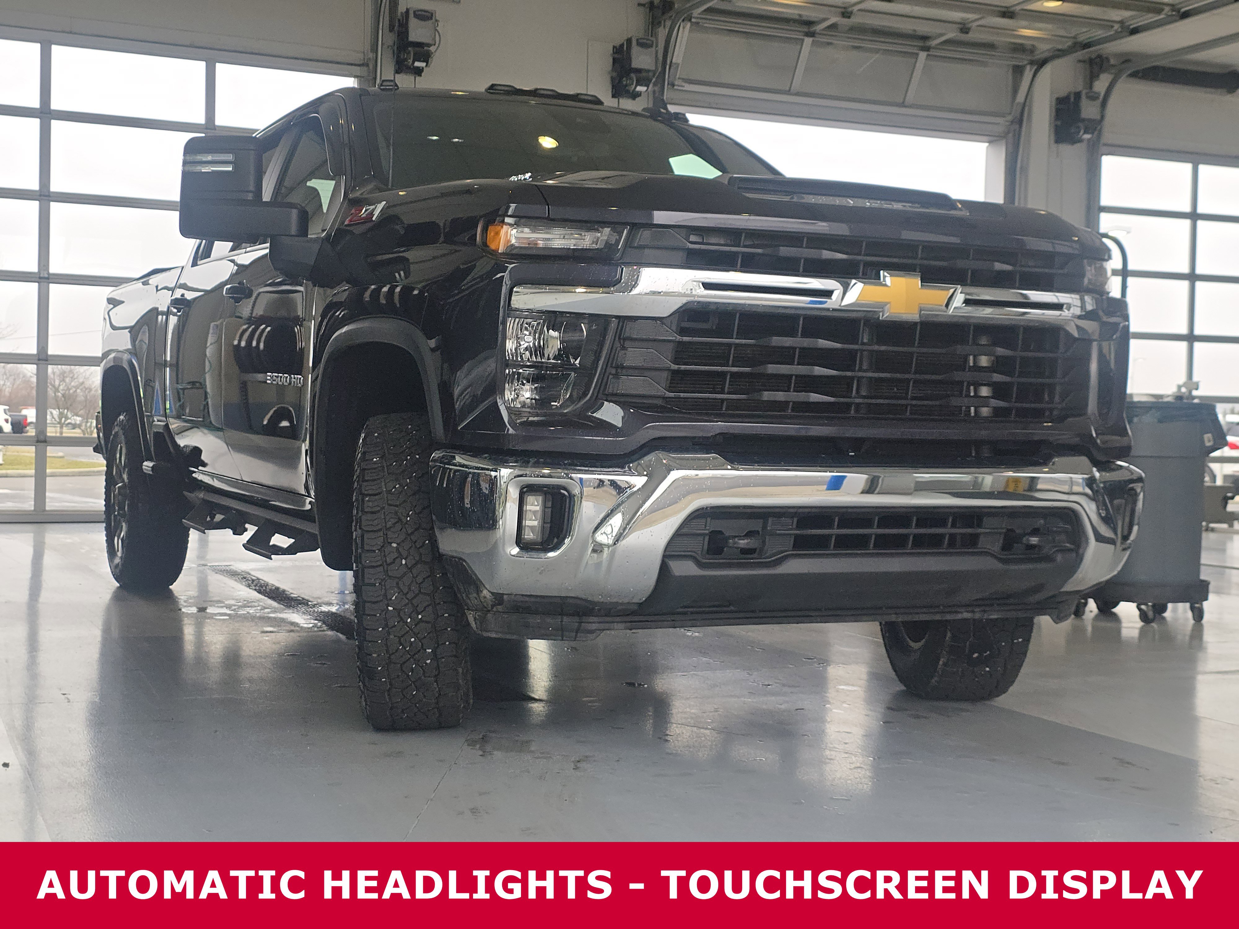 Used 2024 Chevrolet Silverado 3500 LT w/ Convenience Package image 3