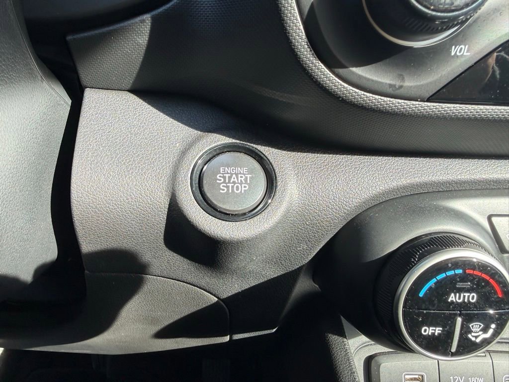 Certified 2026 Hyundai Venue SEL image 31