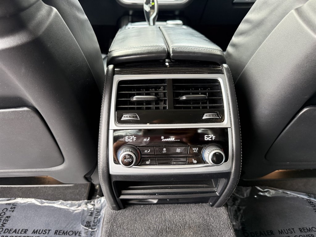 Used 2022 BMW 740i RWD image 16
