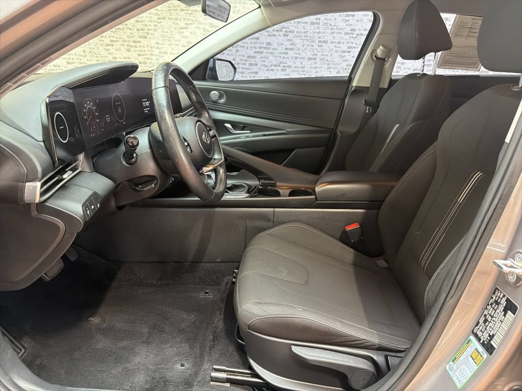 Certified 2023 Hyundai Elantra SEL w/ Convenience Package FWD image 24
