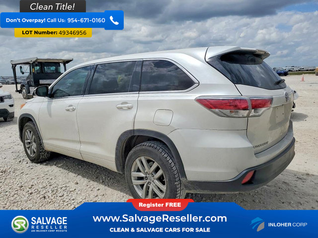 Used 2014 Toyota Highlander LE FWD image 3