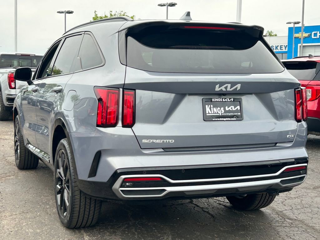 Used 2023 Kia Sorento SX AWD/4WD image 5