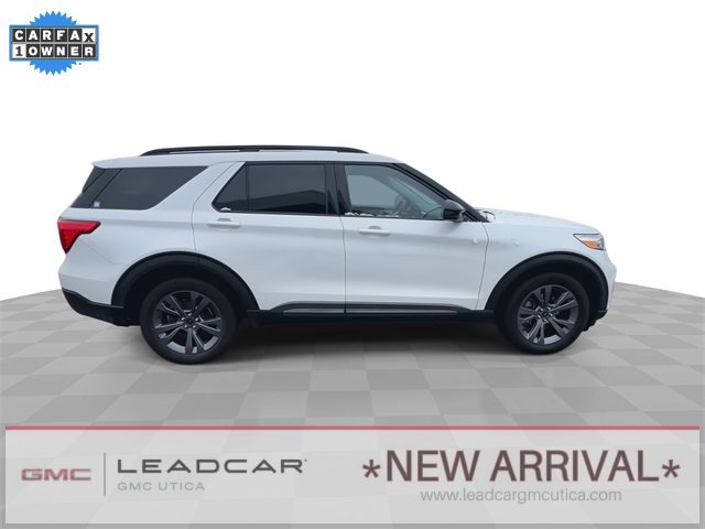 Used 2022 Ford Explorer XLT w/ Equipment Group 202A image 9
