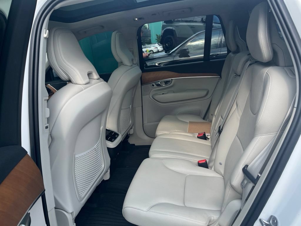 Used 2022 Volvo XC90 T6 Momentum w/ Advanced Package AWD/4WD image 10