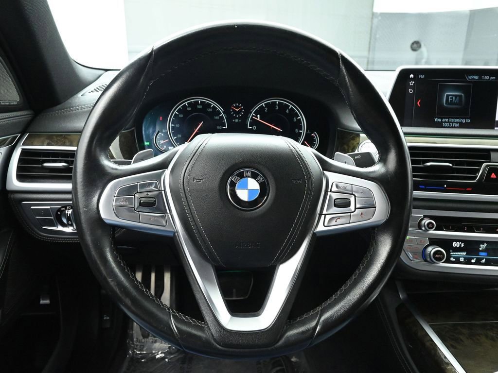 Used 2019 BMW 750i image 25