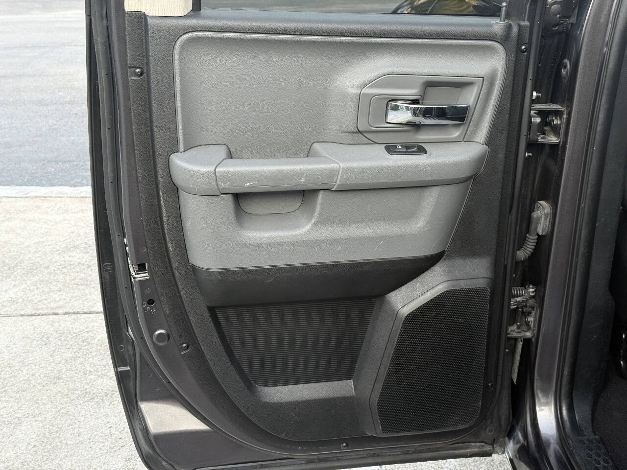 Used 2017 RAM 1500 Classic SLT AWD/4WD image 15