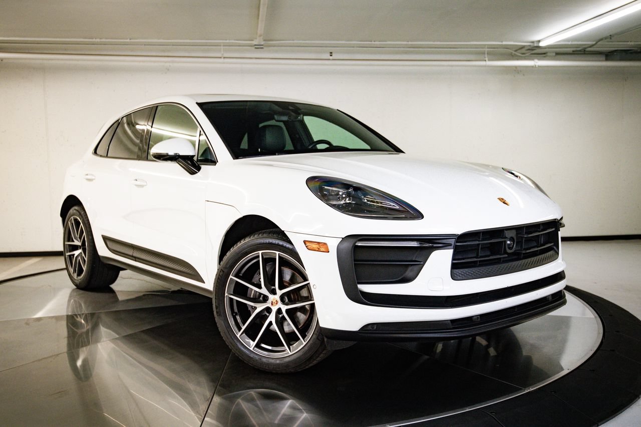 Certified 2023 Porsche Macan AWD/4WD image 9