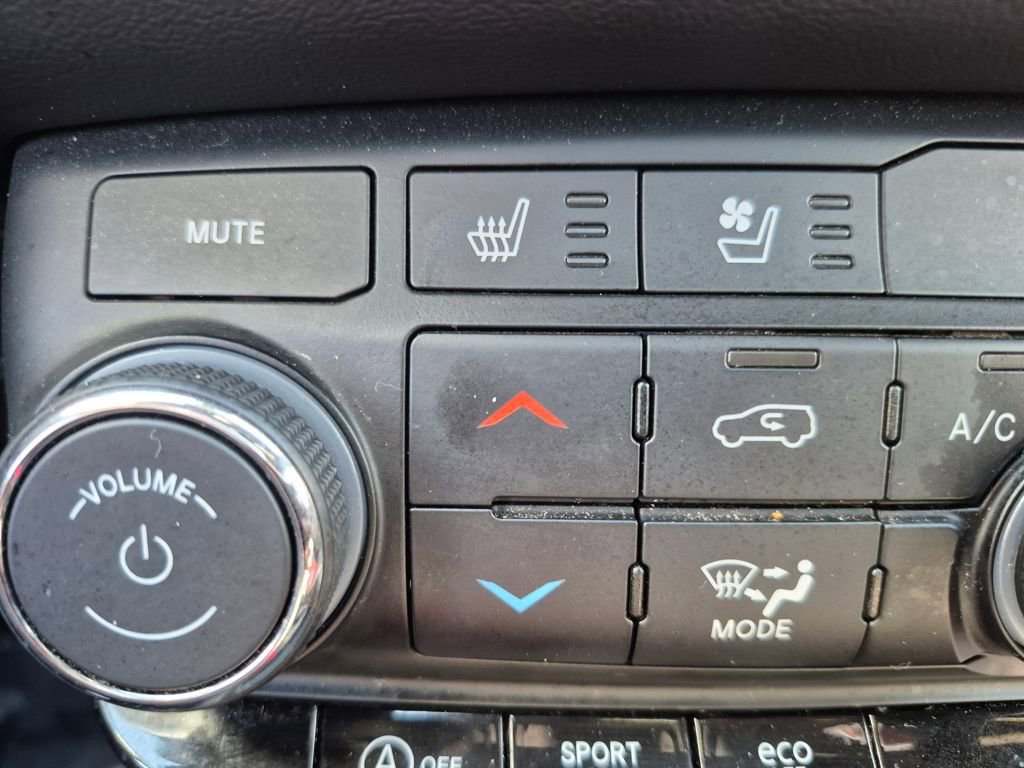 Used 2024 Dodge Durango GT image 16