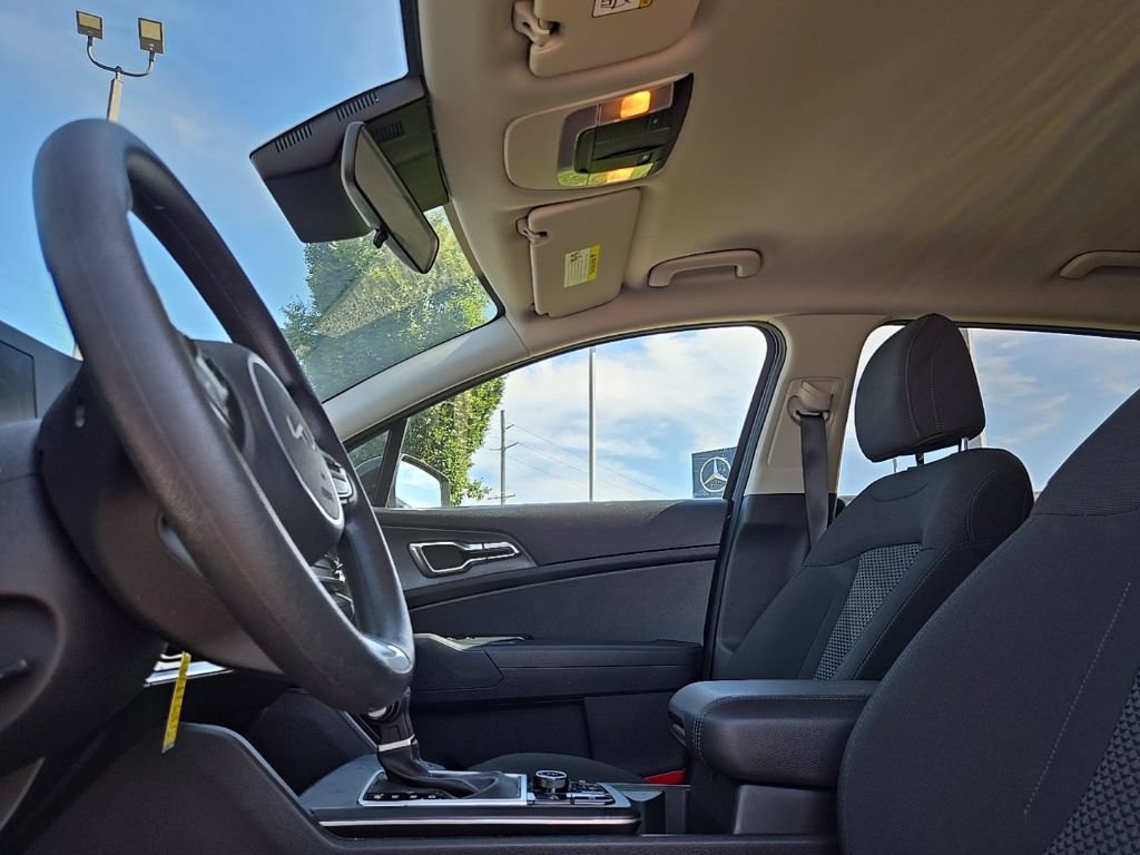 Certified 2023 Kia Sportage LX AWD/4WD image 30
