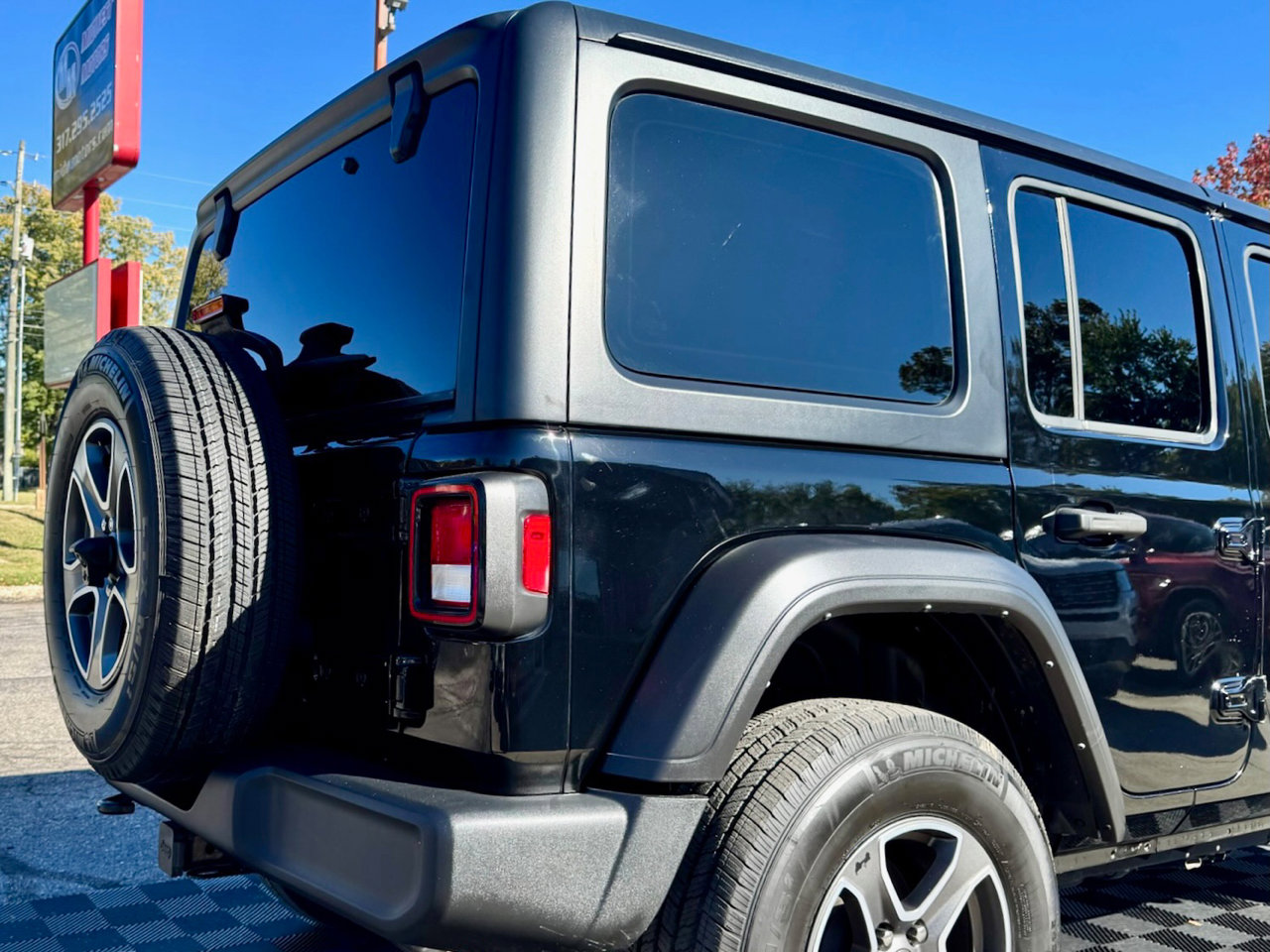Used 2022 Jeep Wrangler Unlimited Sport image 14