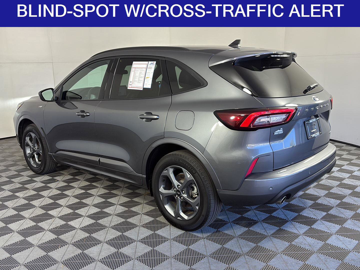 Used 2023 Ford Escape ST-Line Select w/ Tech Pack #1 AWD/4WD image 7