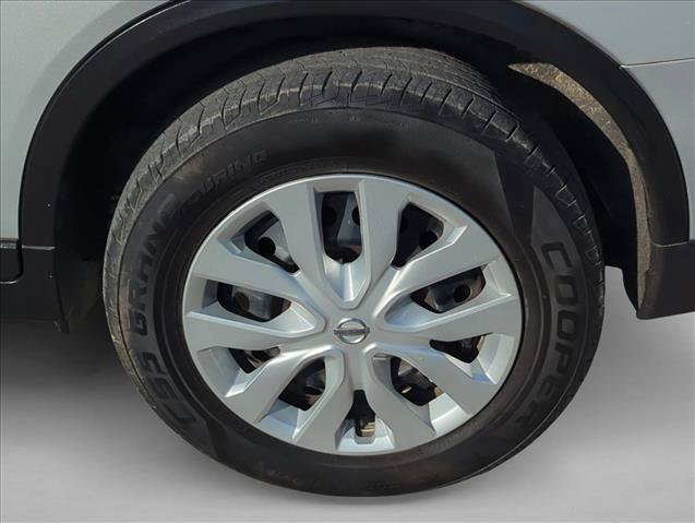 Used 2016 Nissan Rogue S FWD image 6