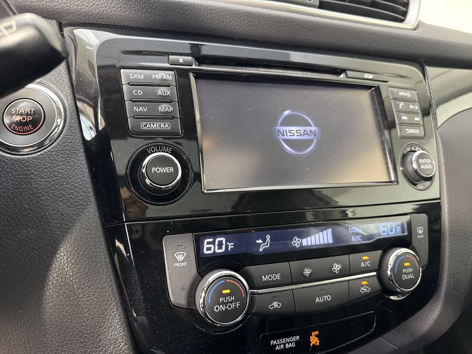 Used 2016 Nissan Rogue SL w/ SL Premium Package AWD/4WD image 6