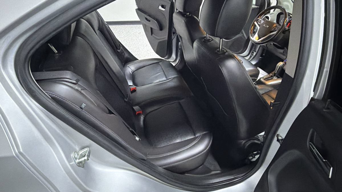 Used 2017 Chevrolet Sonic Premier FWD image 25
