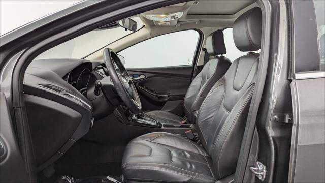 Used 2016 Ford Focus Titanium w/ Titanium Technology Package image 14