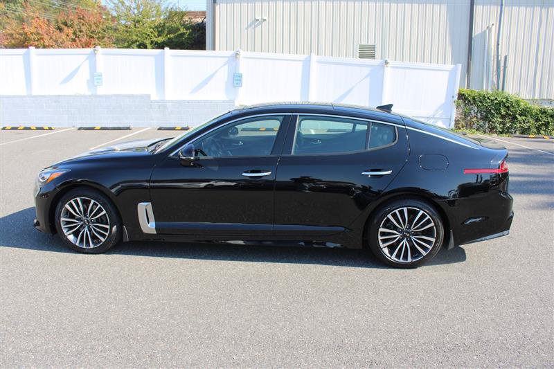 Used 2018 Kia Stinger Premium AWD/4WD image 4