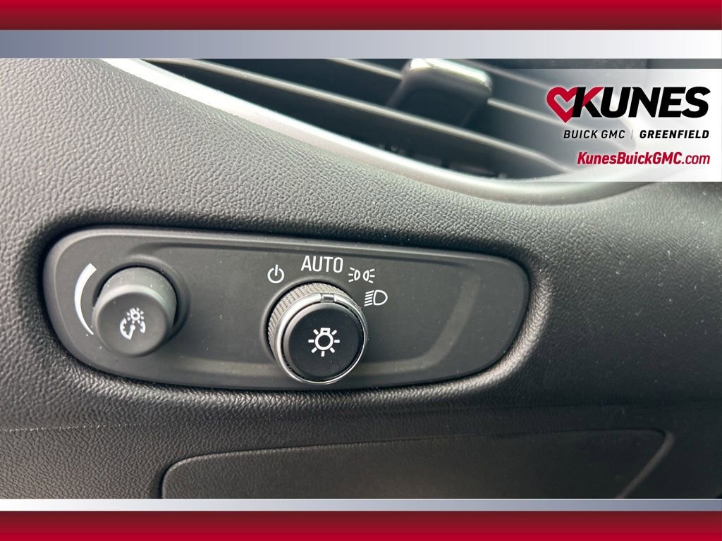 Used 2024 Chevrolet Malibu LT image 20