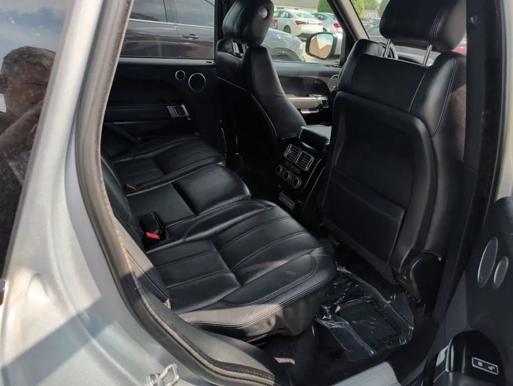 Used 2017 Land Rover Range Rover HSE AWD/4WD image 34