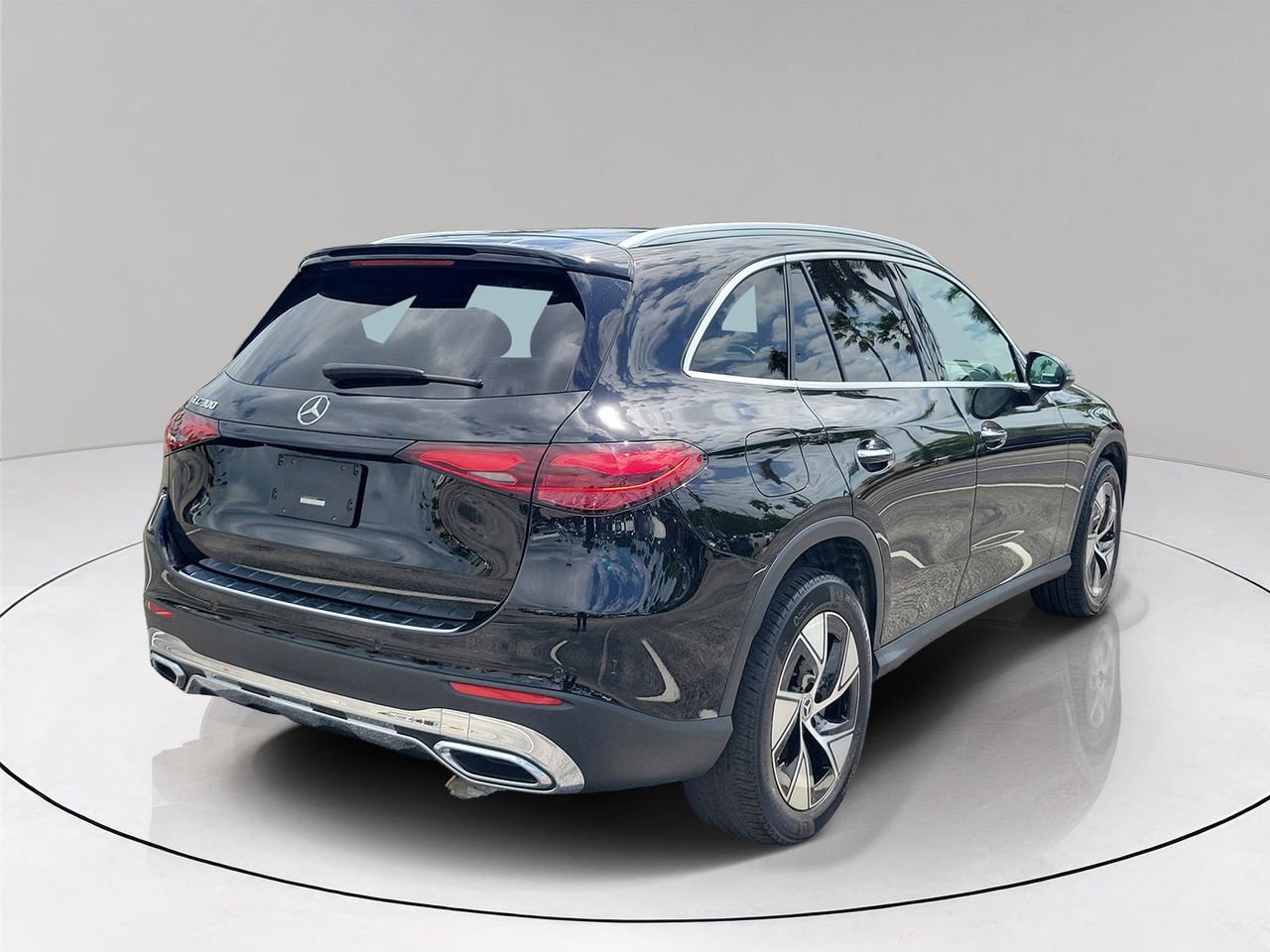 Certified 2024 Mercedes-Benz GLC 300 image 6