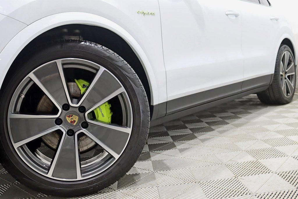Used 2023 Porsche Cayenne image 5