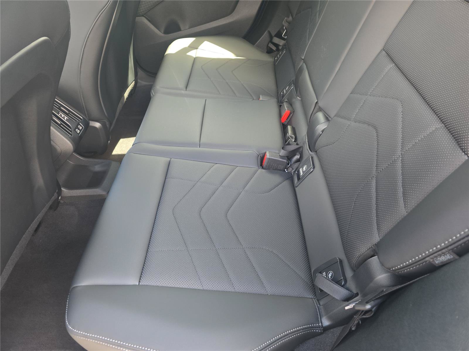 Used 2026 BMW X2 M35i AWD/4WD image 13