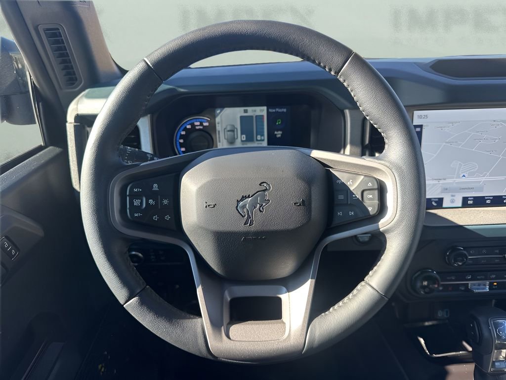 Used 2024 Ford Bronco Outer Banks image 13