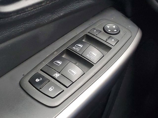 Used 2022 Jeep Cherokee Limited image 18