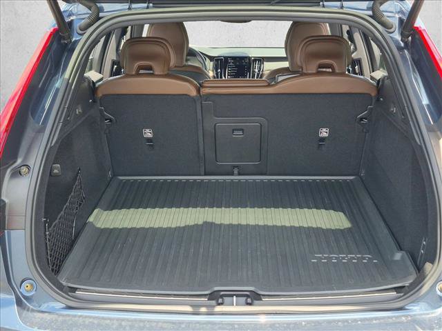 Used 2022 Volvo XC60 B6 Inscription w/ Advanced Package AWD/4WD image 6