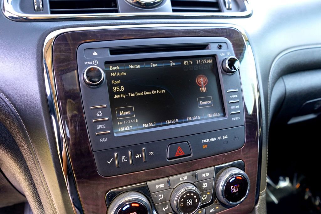 Used 2015 Buick Enclave Leather FWD image 19