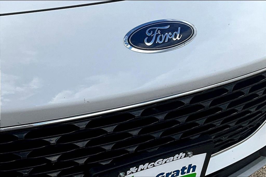 Used 2022 Ford Escape SE image 27