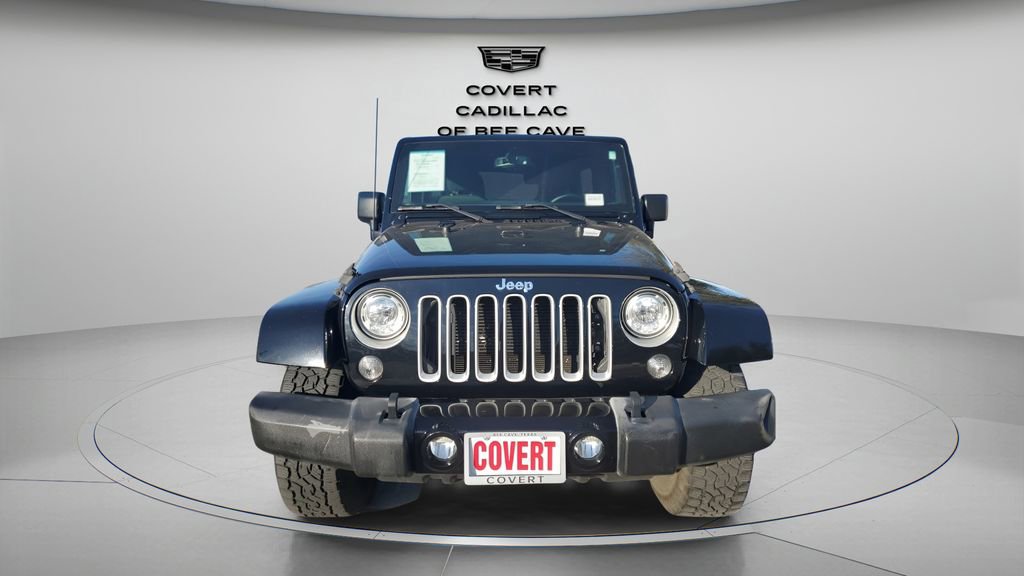 Used 2018 Jeep Wrangler Unlimited Sahara image 2