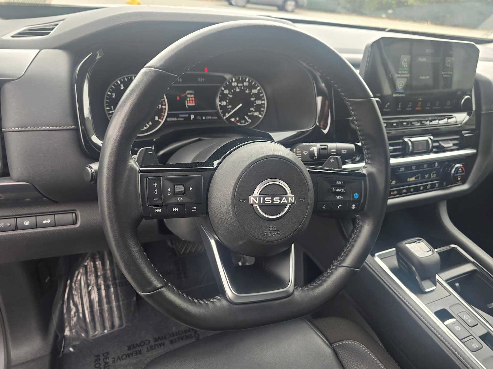 Used 2025 Nissan Pathfinder SL FWD image 25