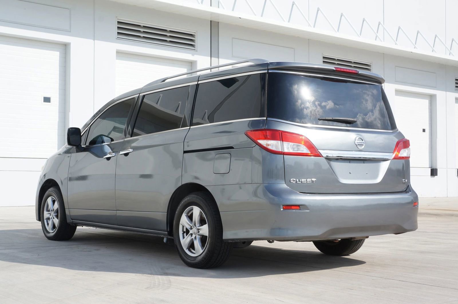 Used 2016 Nissan Quest SV image 9