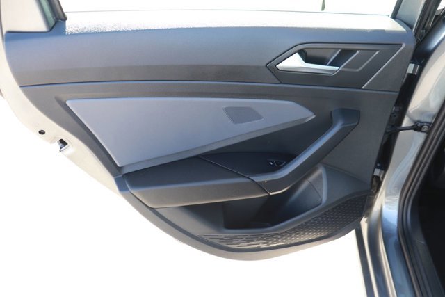 Used 2025 Volkswagen Jetta SE image 12