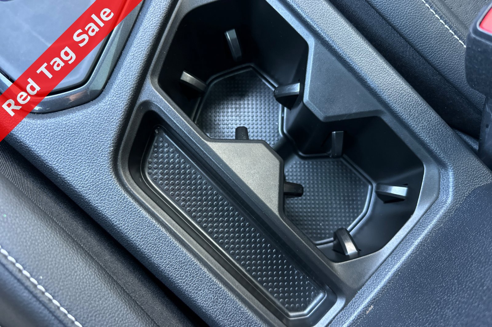 Certified 2024 Volkswagen Tiguan SE R-Line image 31