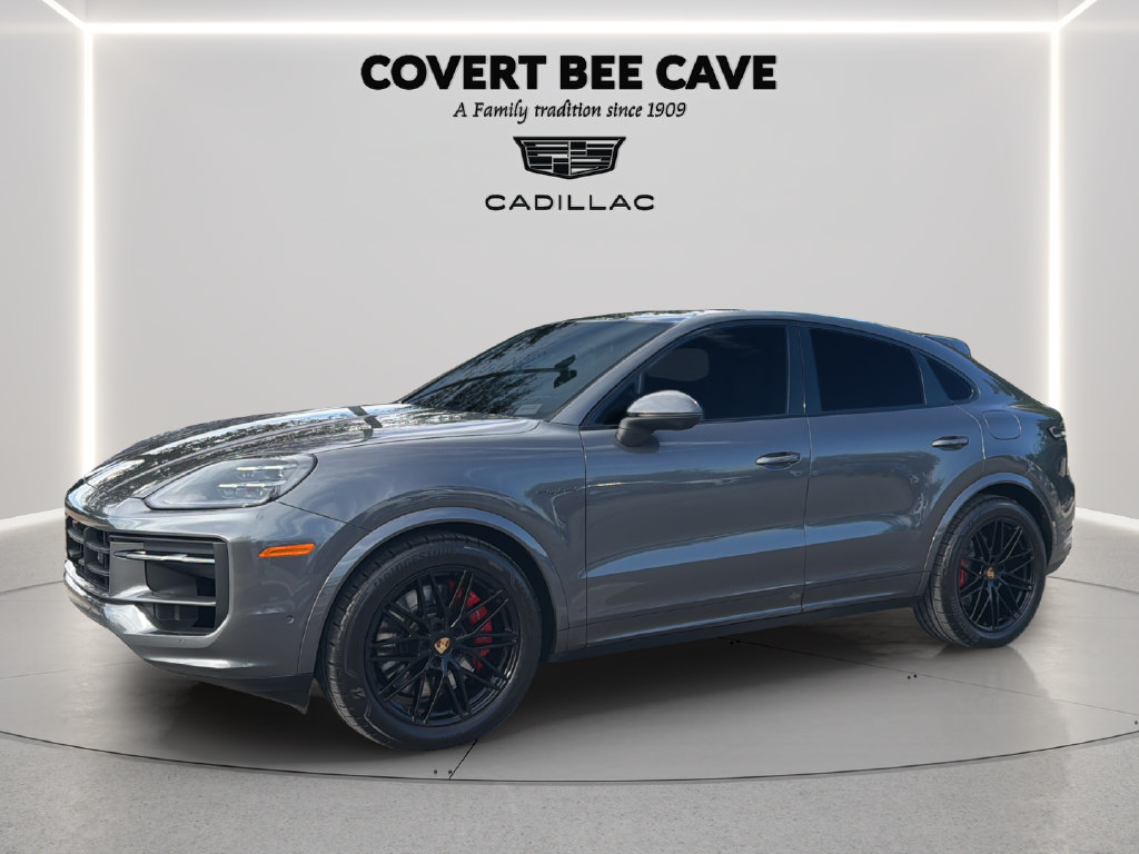 Used 2024 Porsche Cayenne S AWD/4WD image 3