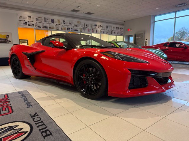 Used 2024 Chevrolet Corvette Z06 RWD image 6