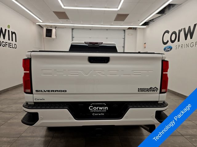Used 2025 Chevrolet Silverado 3500 High Country w/ Technology Package AWD/4WD image 4
