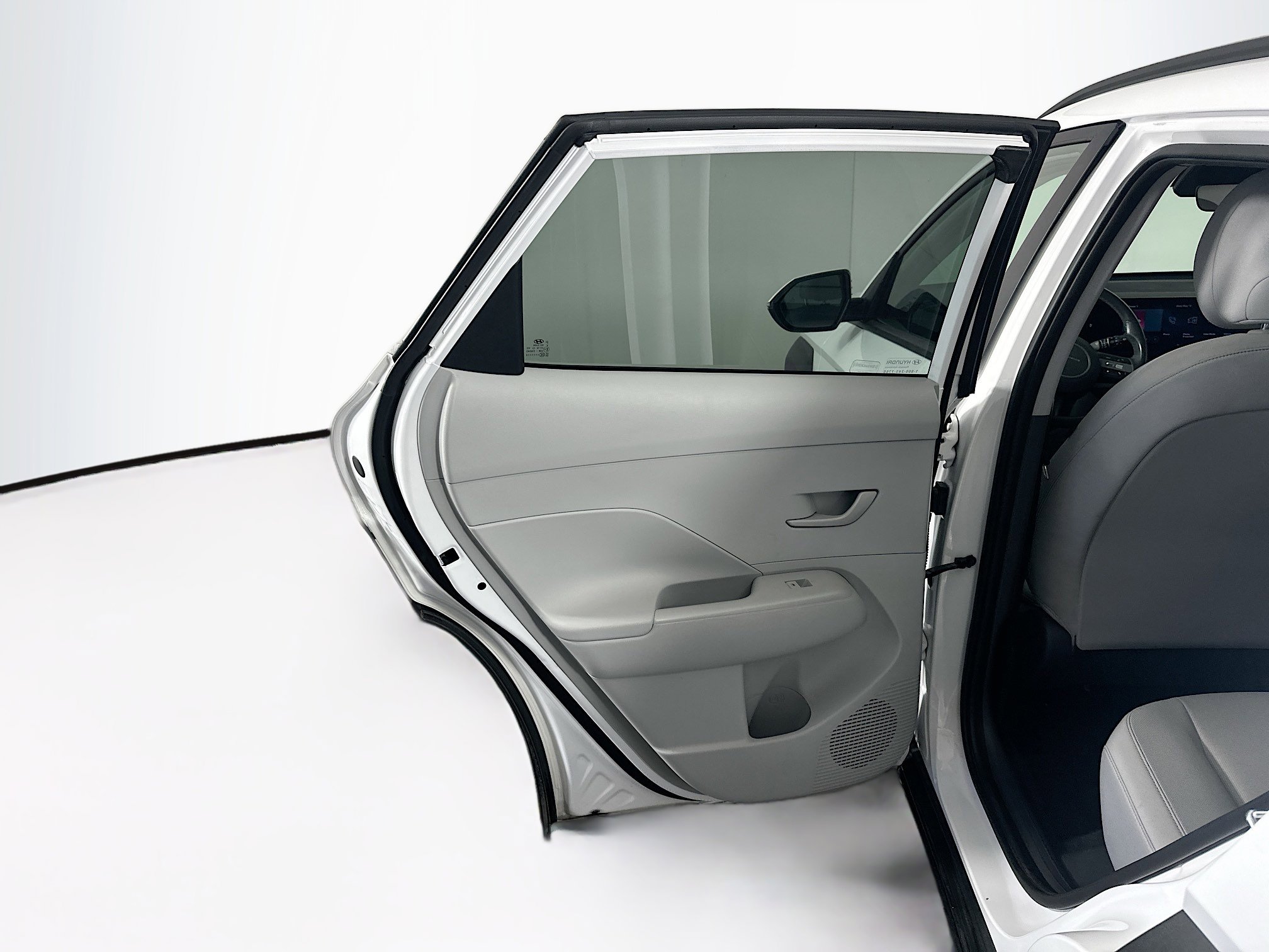 Used 2025 Hyundai Kona SEL FWD image 26