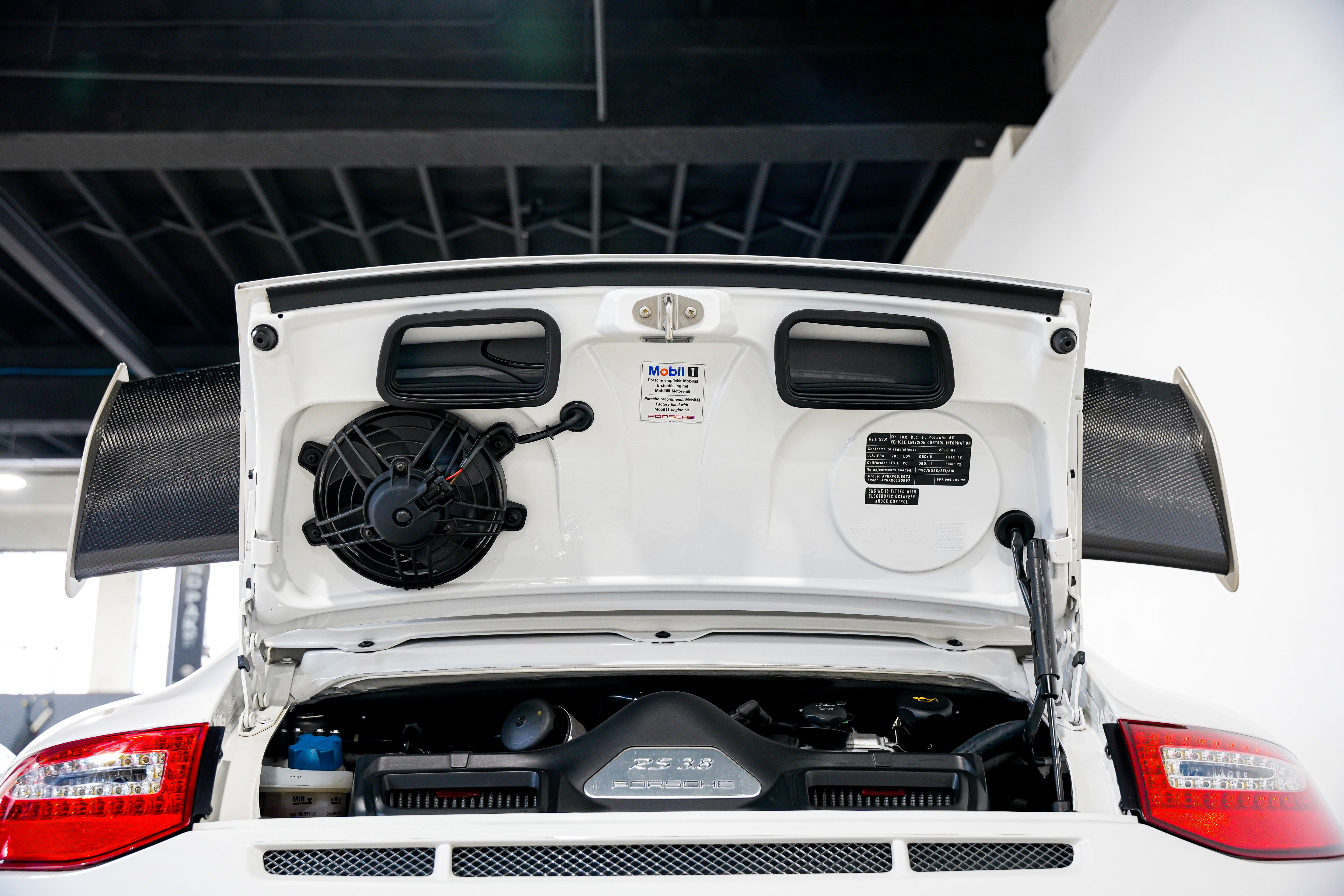Used 2010 Porsche 911 GT3 RS image 42