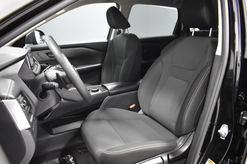 Certified 2025 Nissan Rogue S AWD/4WD image 5